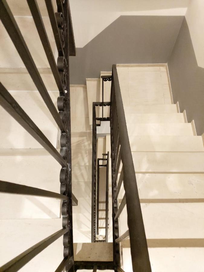 Apartamento Nuevo Y Reformado Al Lado De La Gran Via Madrilena Luaran gambar