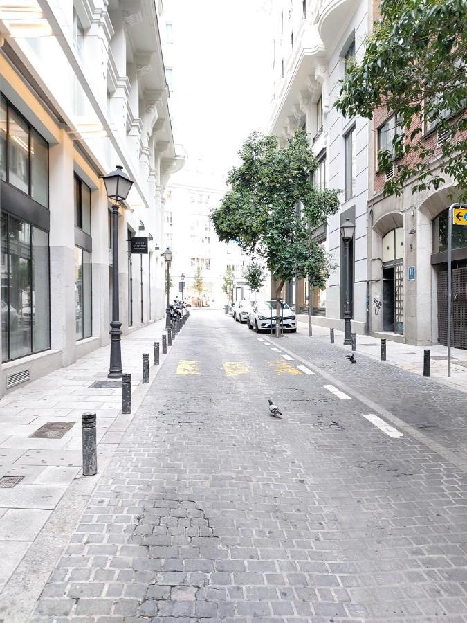 Apartamento Nuevo Y Reformado Al Lado De La Gran Via Madrilena Luaran gambar